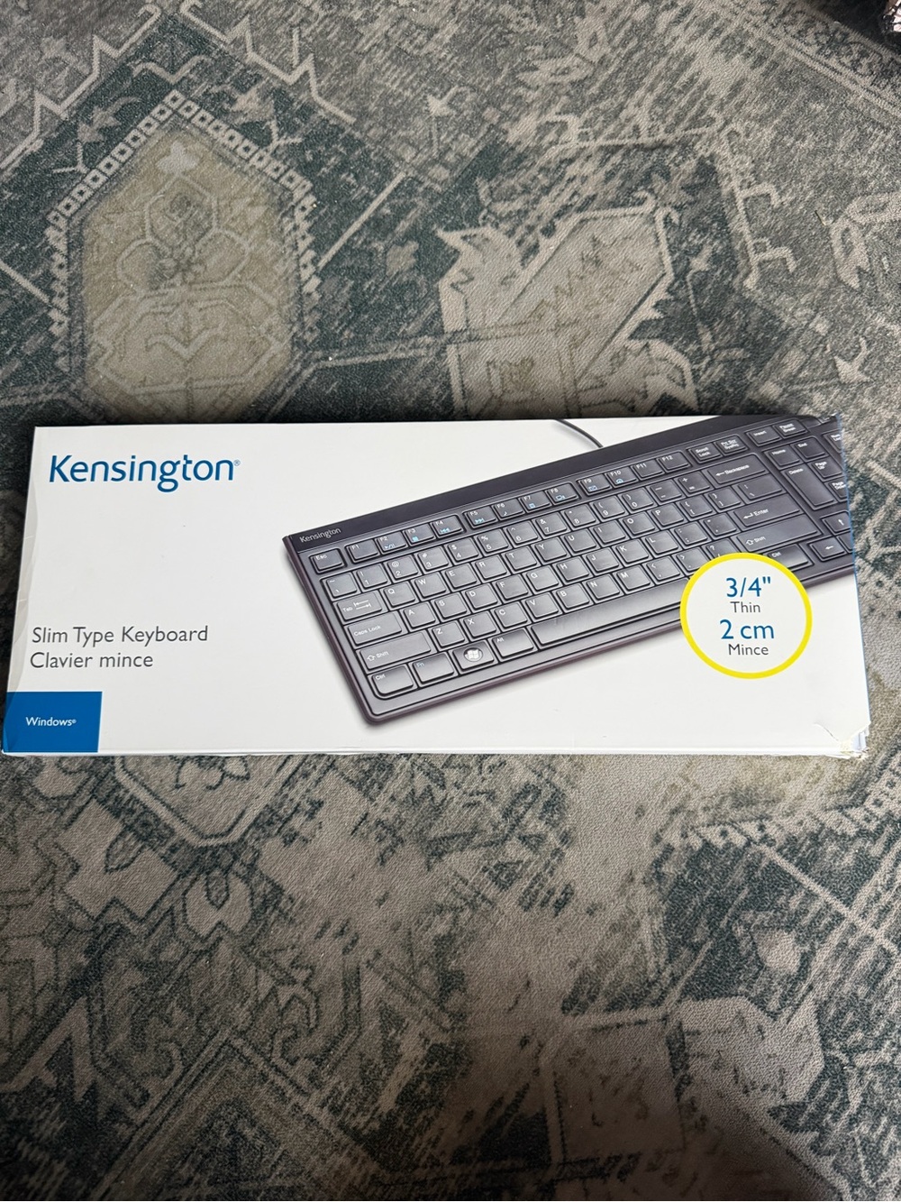 Kensington Slim Type Wired Keyboard (model K72357USA) designed for Windows. - Picture 2 of 13